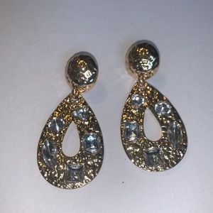 Beautiful tear drop statement earings